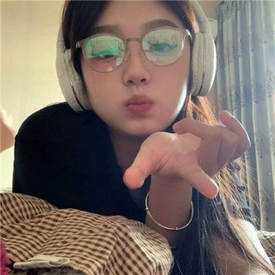 蕾哈娜内衣秀4